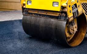 Best Asphalt Driveway Installation  in St Hedwig, TX